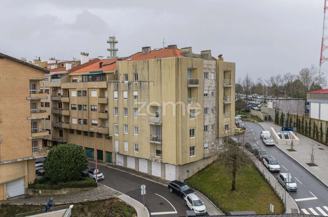 Apartamento T3 para Venda em Mafamude e Vilar do Paraíso Foto 27