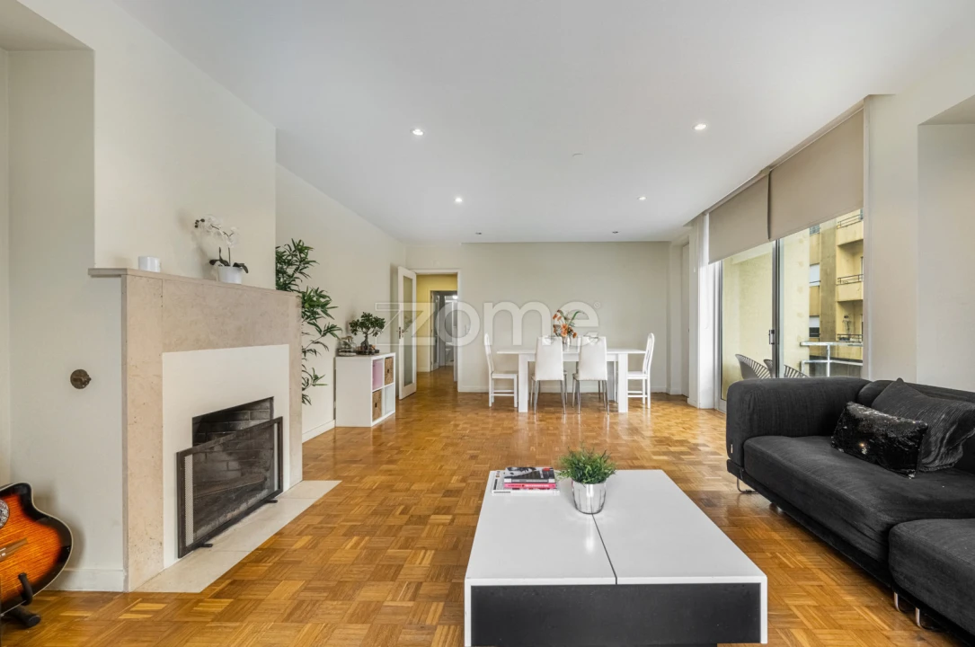 Apartamento T3 para Venda em Mafamude e Vilar do Paraíso Foto 9