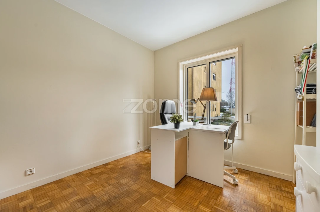 Apartamento T3 para Venda em Mafamude e Vilar do Paraíso Foto 17