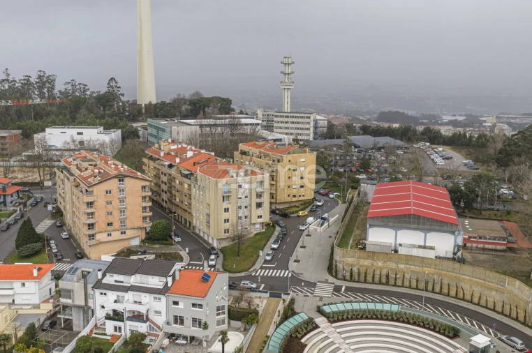 Apartamento T3 para Venda em Mafamude e Vilar do Paraíso Foto 29