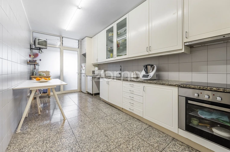Apartamento T3 para Venda em Mafamude e Vilar do Paraíso Foto 5