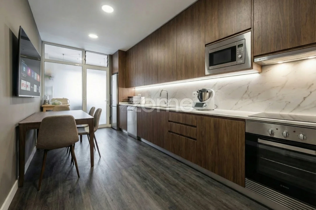 Apartamento T3 para Venda em Mafamude e Vilar do Paraíso Foto 7