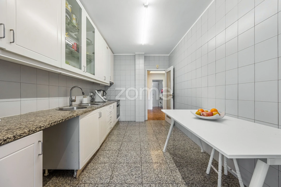 Apartamento T3 para Venda em Mafamude e Vilar do Paraíso Foto 6