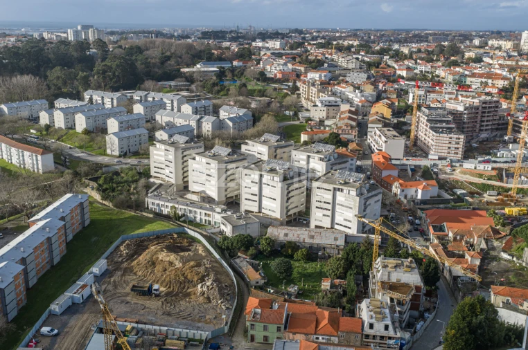 Apartamento T4 para Venda em Lordelo do Ouro e Massarelos Foto 20