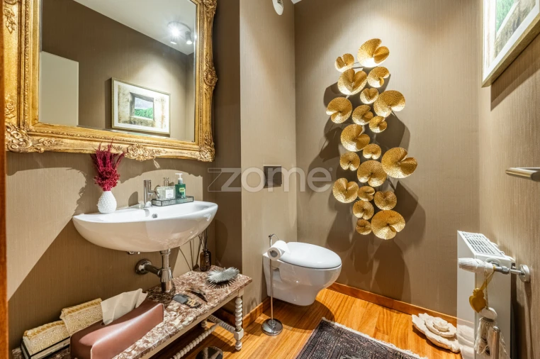 Apartamento T4 para Venda em Lordelo do Ouro e Massarelos Foto 5