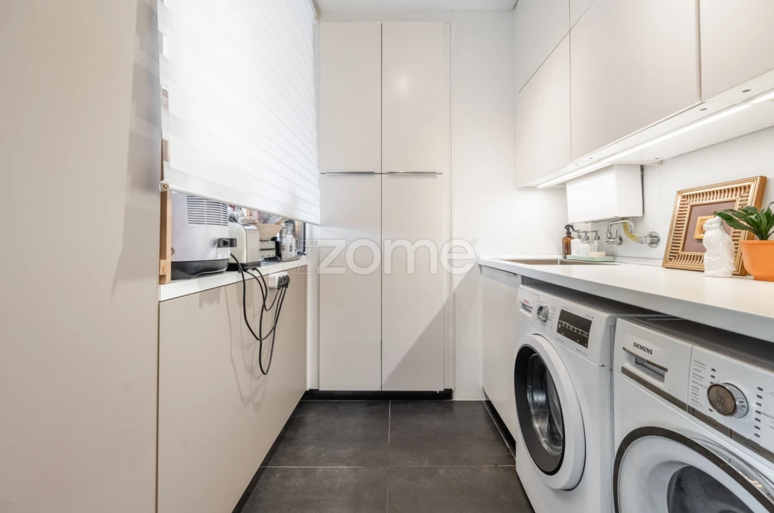 Apartamento T4 para Venda em Lordelo do Ouro e Massarelos Foto 17
