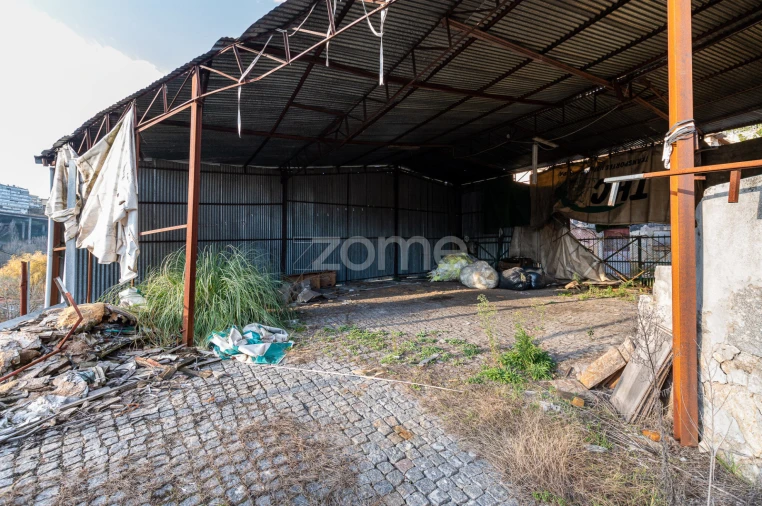 Terreno Comércio / Armazém para Venda em Avintes Foto 16