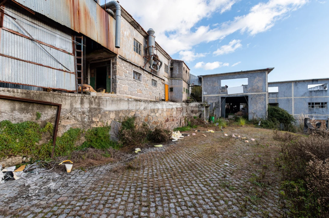 Terreno Comércio / Armazém para Venda em Avintes Foto 15
