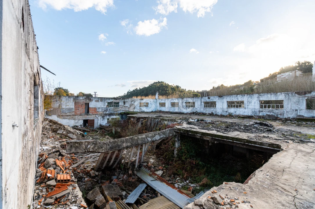 Terreno Comércio / Armazém para Venda em Avintes Foto 25