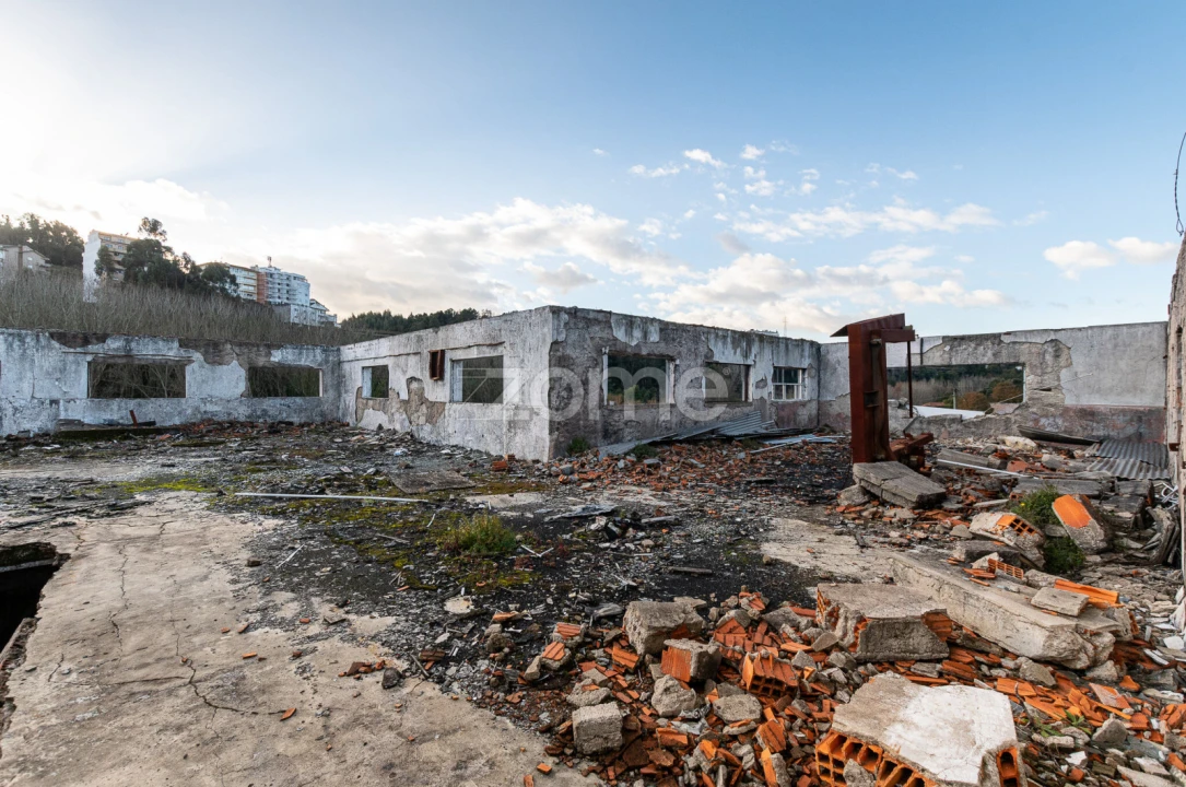 Terreno Comércio / Armazém para Venda em Avintes Foto 26