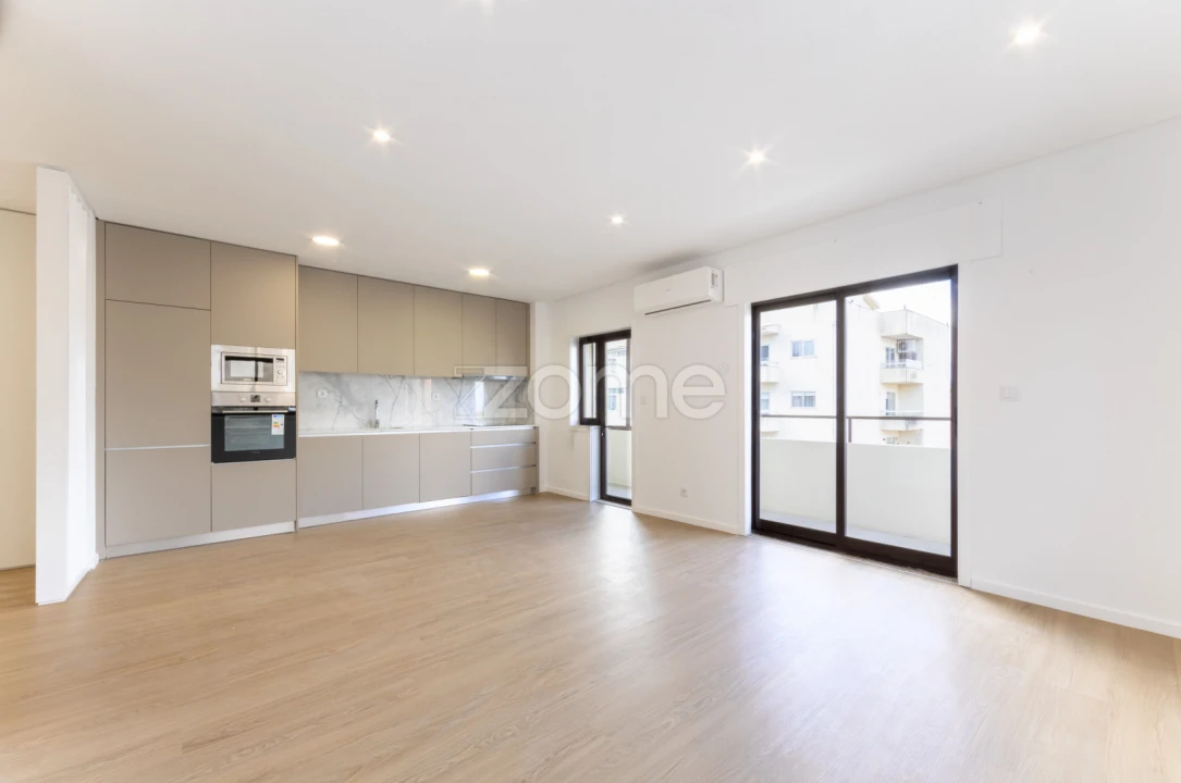 Apartamento T3 para Venda em Oliveira do Douro Foto 13