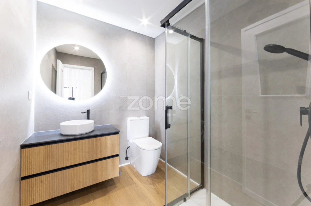 Apartamento T3 para Venda em Oliveira do Douro Foto 15