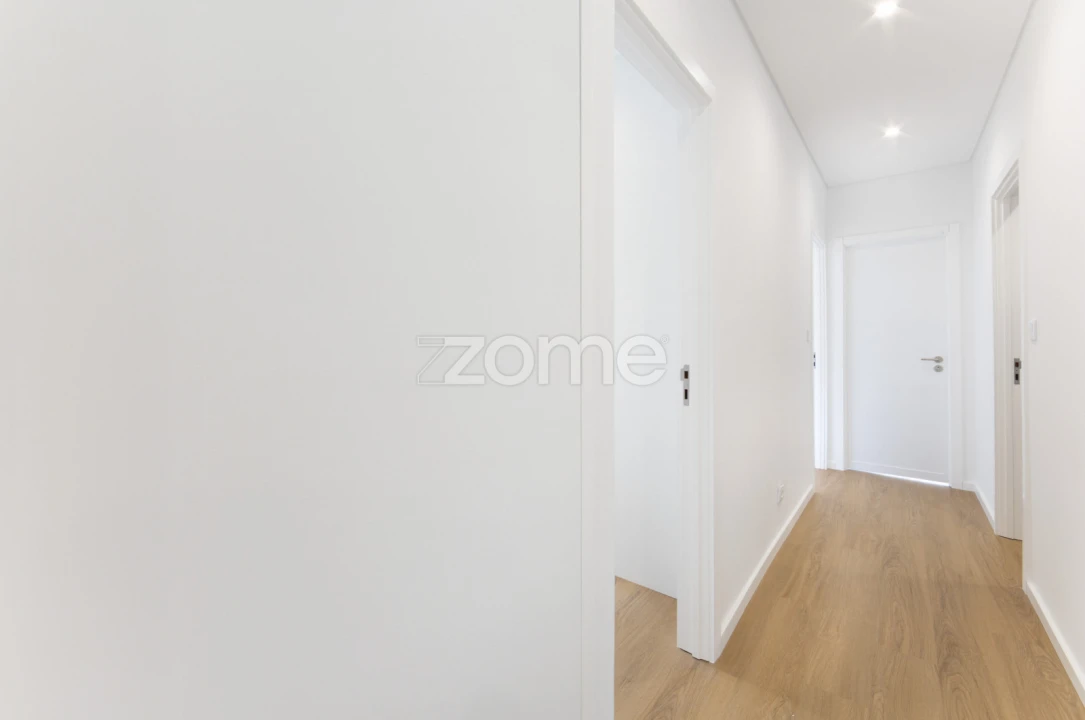 Apartamento T3 para Venda em Oliveira do Douro Foto 17