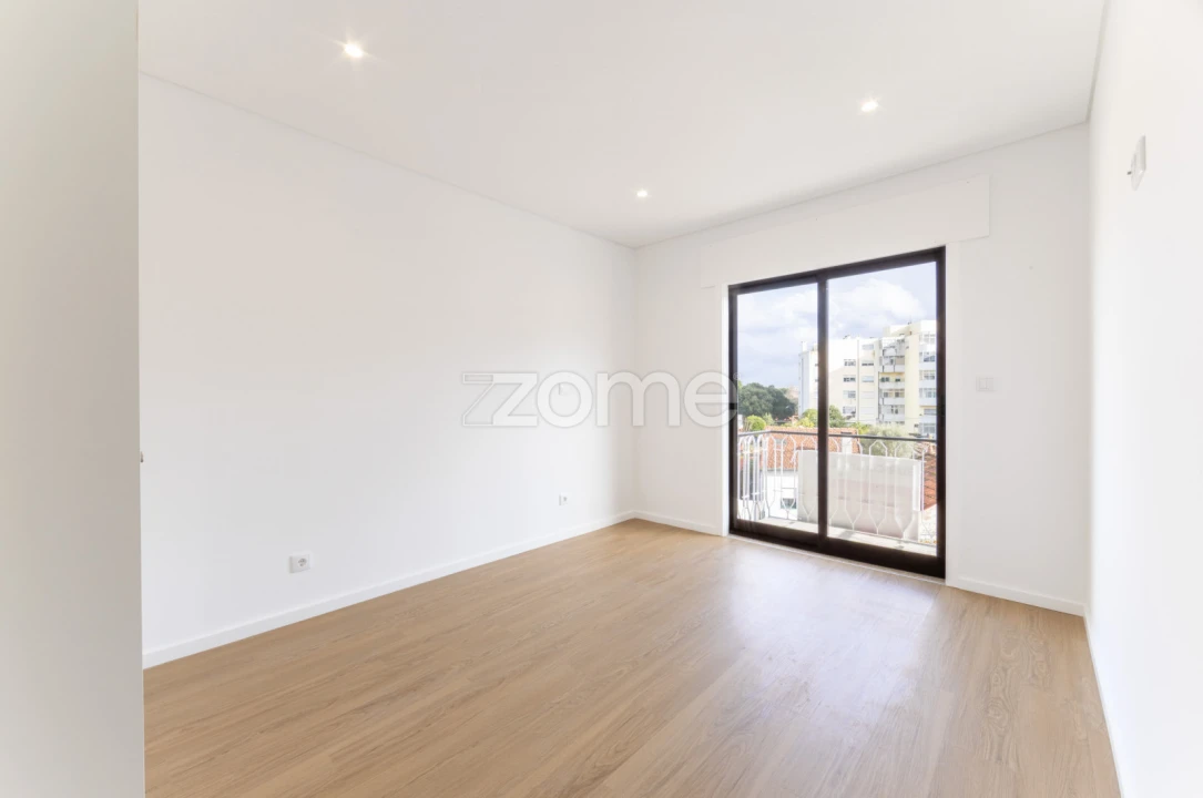 Apartamento T3 para Venda em Oliveira do Douro Foto 22