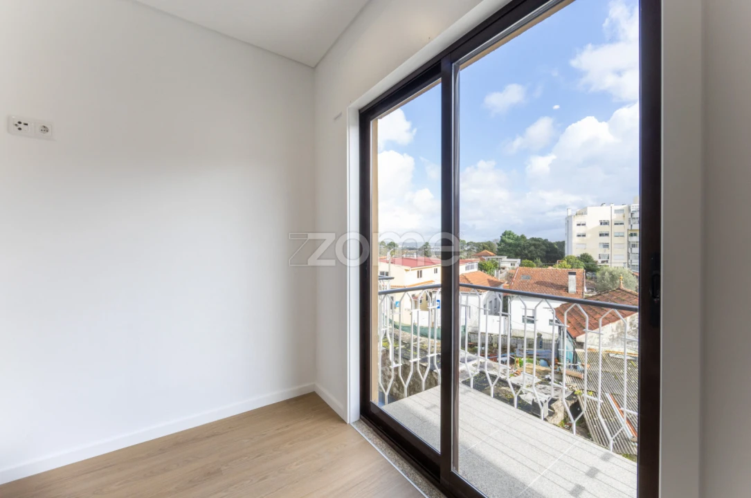 Apartamento T3 para Venda em Oliveira do Douro Foto 29