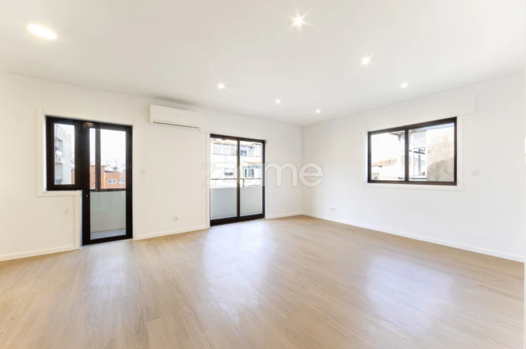 Apartamento T3 para Venda em Oliveira do Douro Foto 10