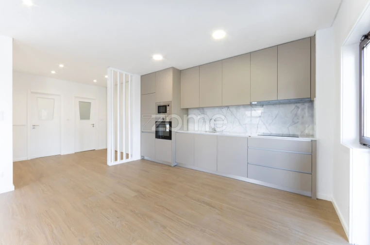 Apartamento T3 para Venda em Oliveira do Douro Foto 11