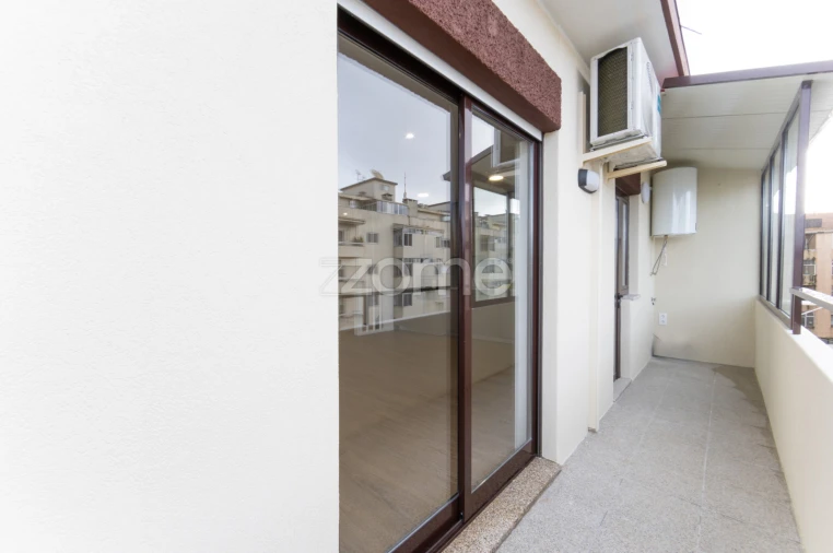 Apartamento T3 para Venda em Oliveira do Douro Foto 31