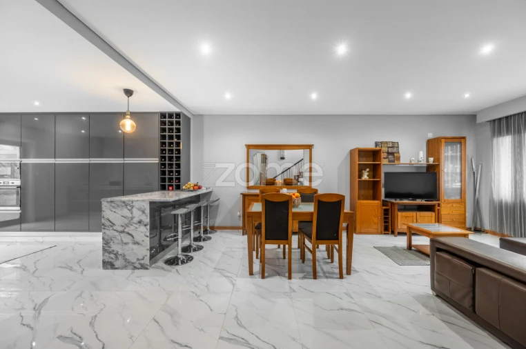 Moradia T4 para Venda em São Mamede de Infesta e Senhora da Hora Foto 4