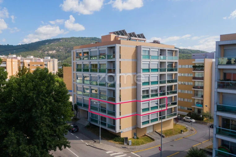 Apartamento T3 para Venda em Nogueira, Fraião e Lamaçães Foto 1