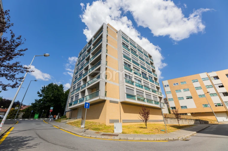 Apartamento T3 para Venda em Nogueira, Fraião e Lamaçães Foto 35