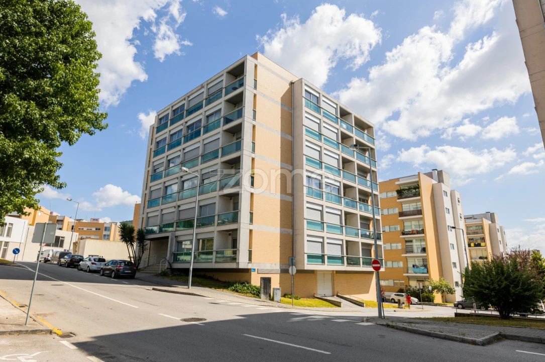 Apartamento T3 para Venda em Nogueira, Fraião e Lamaçães Foto 34
