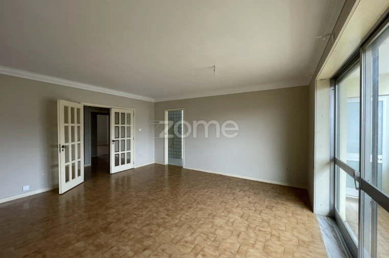 Apartamento T2 para Arrendamento em São Mamede de Infesta e Senhora da Hora Foto 4