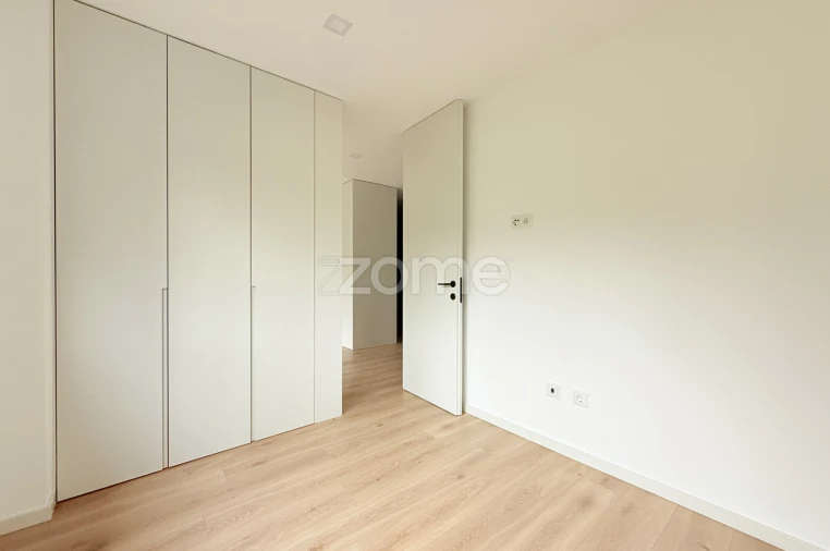 Apartamento T2 para Venda em Este (São Pedro e São Mamede) Foto 3