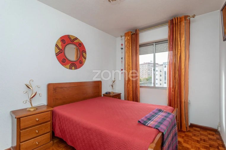 Apartamento T3 para Venda em Santo António dos Cavaleiros e Frielas Foto 22