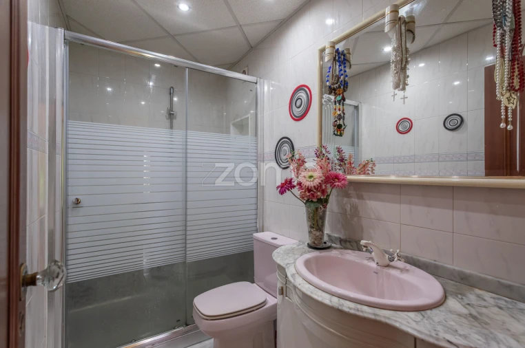 Apartamento T3 para Venda em Santo António dos Cavaleiros e Frielas Foto 10