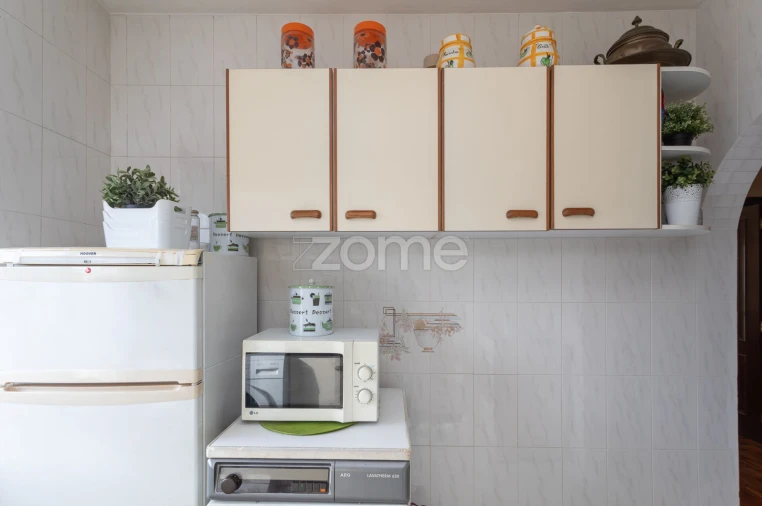 Apartamento T3 para Venda em Santo António dos Cavaleiros e Frielas Foto 13