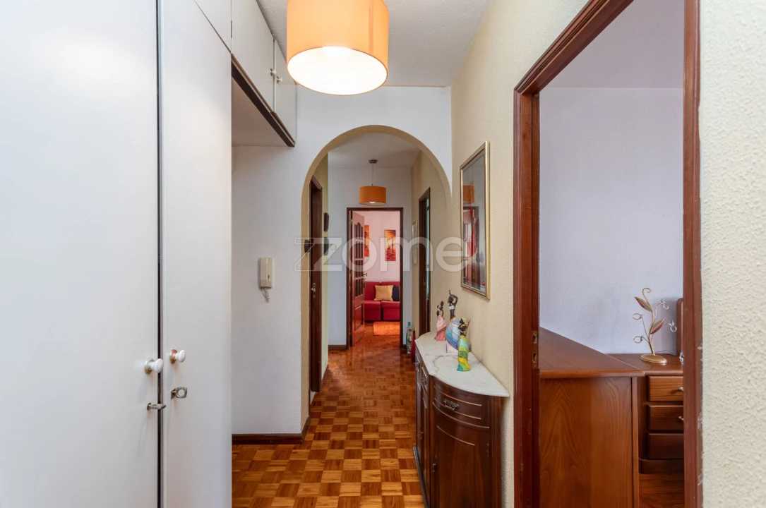 Apartamento T3 para Venda em Santo António dos Cavaleiros e Frielas Foto 26