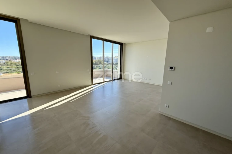 Apartamento T3 para Venda em Portimão Foto 2