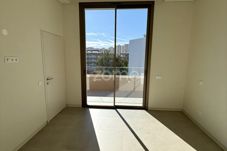 Apartamento T3 para Venda em Portimão Foto 8