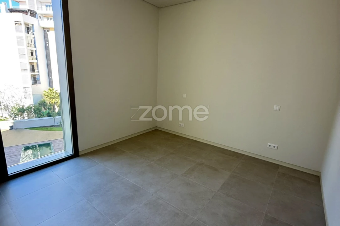 Apartamento T3 para Venda em Portimão Foto 13