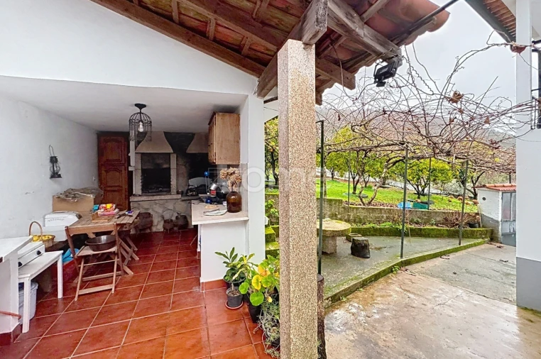 Moradia T5 para Venda em Sobral Pichorro e Fuinhas Foto 10