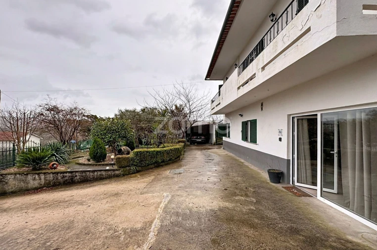 Moradia T5 para Venda em Sobral Pichorro e Fuinhas Foto 26