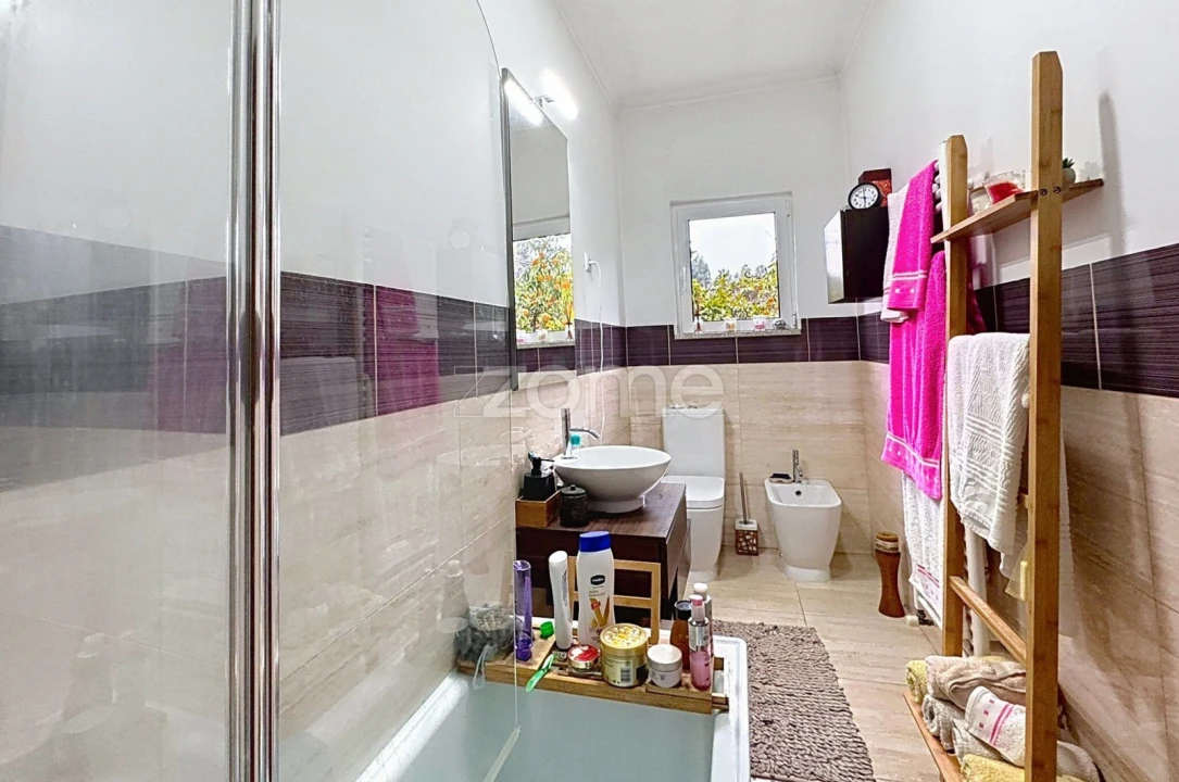 Moradia T5 para Venda em Sobral Pichorro e Fuinhas Foto 33