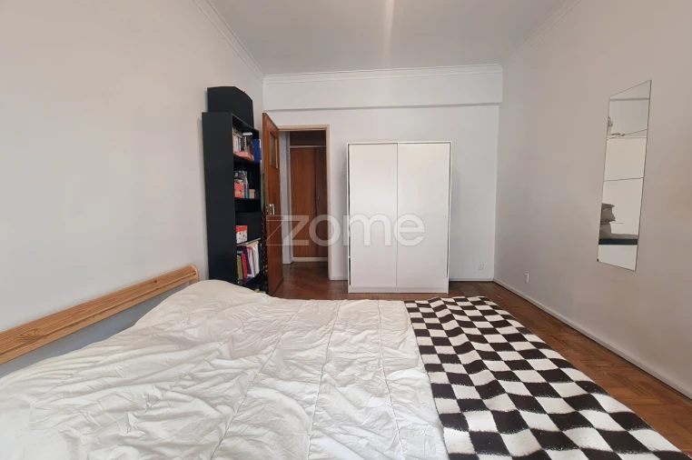 Apartamento T2 para Venda em Póvoa de Santo Adrião e Olival Basto Foto 9