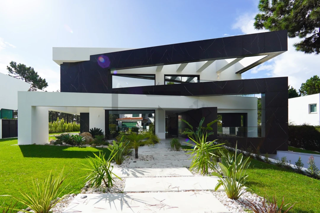 Moradia T4 para Arrendamento em Charneca de Caparica e Sobreda Foto 17