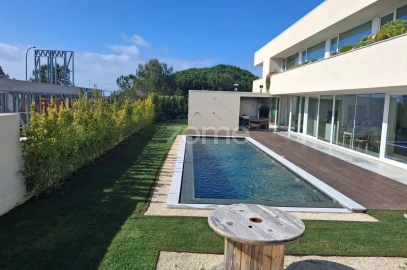 Moradia T6 para Venda em Santa Maria e São Miguel, São Martinho, São Pedro Penaferrim