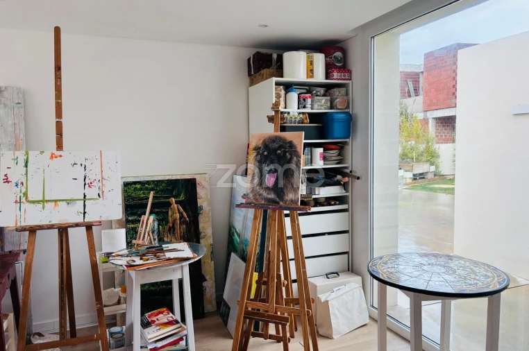 Moradia T6 para Venda em Santa Maria e São Miguel, São Martinho, São Pedro Penaferrim Foto 3