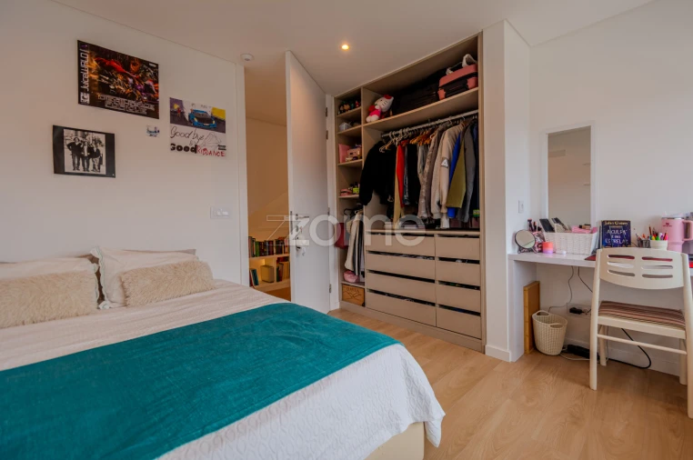 Moradia T6 para Venda em Santa Maria e São Miguel, São Martinho, São Pedro Penaferrim Foto 32