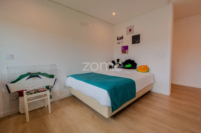 Moradia T6 para Venda em Santa Maria e São Miguel, São Martinho, São Pedro Penaferrim Foto 39