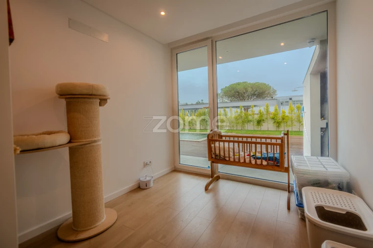 Moradia T6 para Venda em Santa Maria e São Miguel, São Martinho, São Pedro Penaferrim Foto 9