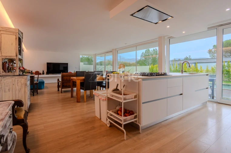 Moradia T6 para Venda em Santa Maria e São Miguel, São Martinho, São Pedro Penaferrim Foto 18