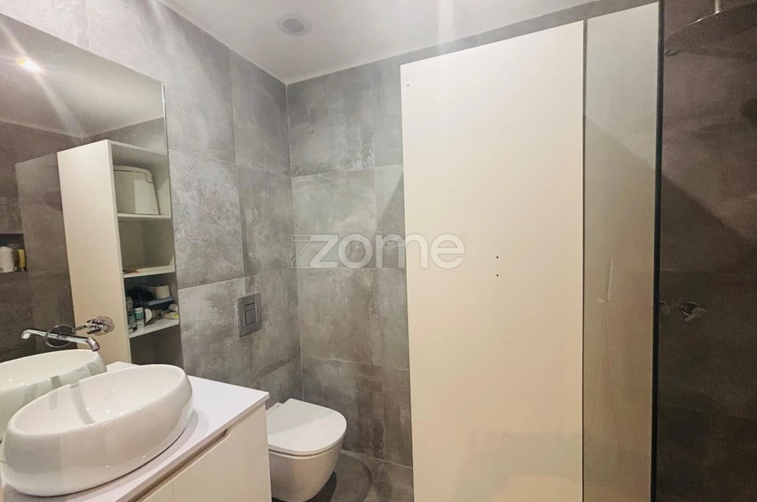 Moradia T6 para Venda em Santa Maria e São Miguel, São Martinho, São Pedro Penaferrim Foto 8