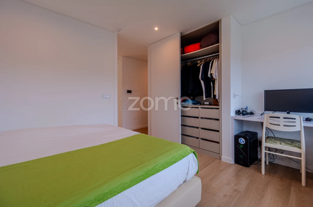 Moradia T6 para Venda em Santa Maria e São Miguel, São Martinho, São Pedro Penaferrim Foto 36