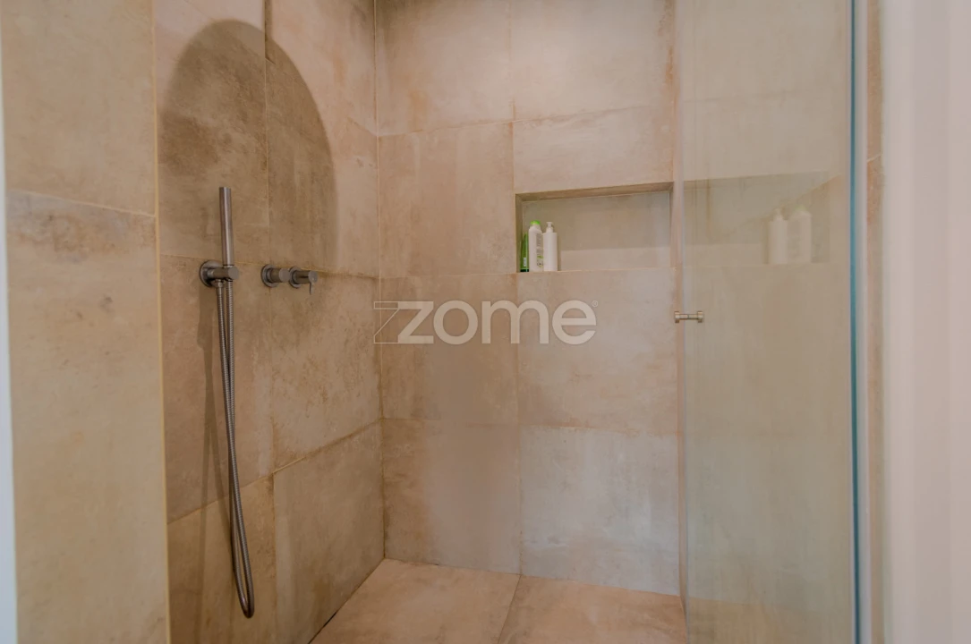 Moradia T6 para Venda em Santa Maria e São Miguel, São Martinho, São Pedro Penaferrim Foto 48