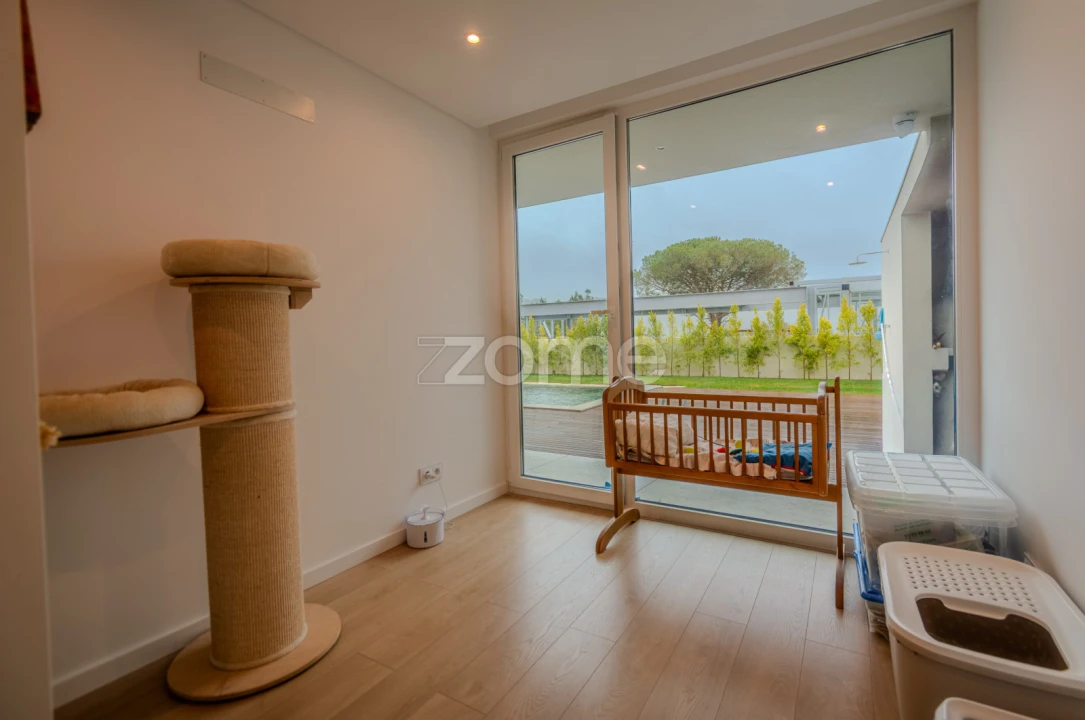 Moradia T6 para Venda em Santa Maria e São Miguel, São Martinho, São Pedro Penaferrim Foto 9